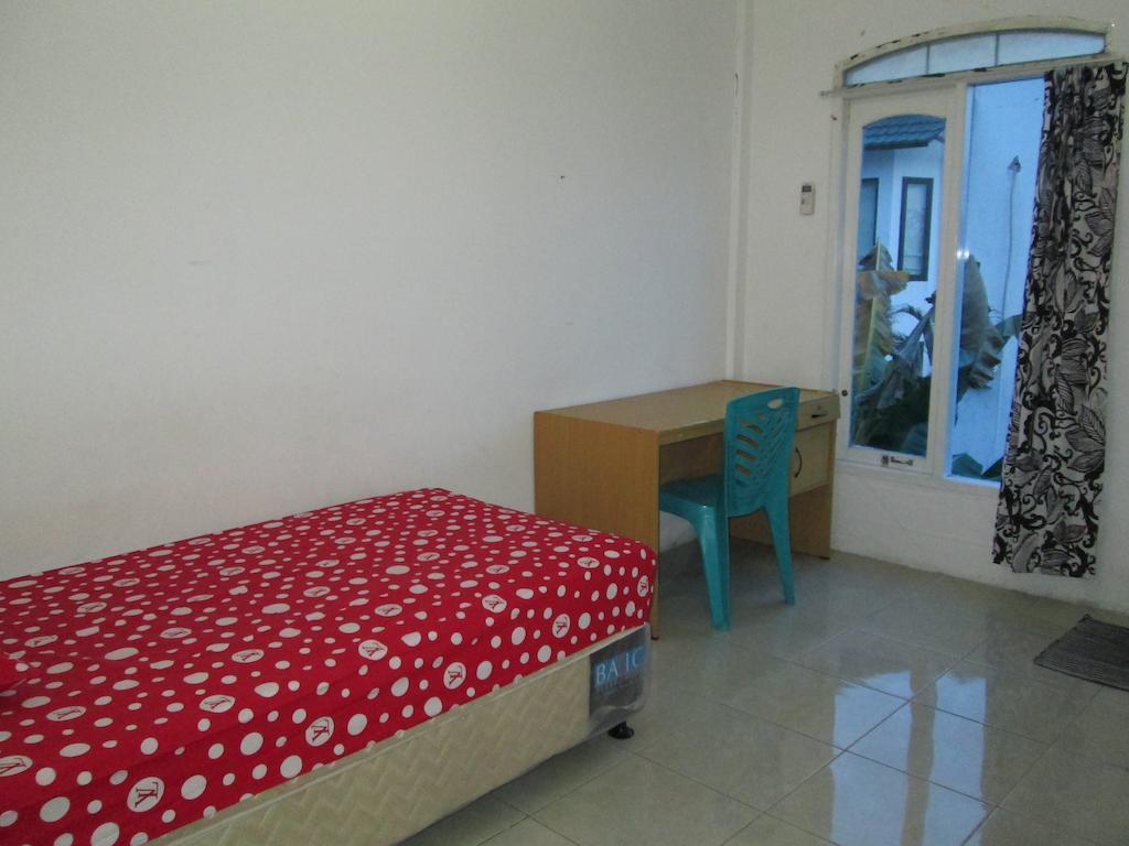 Sentosa 76 Guest House Balikpapan (Borneo) Quarto foto