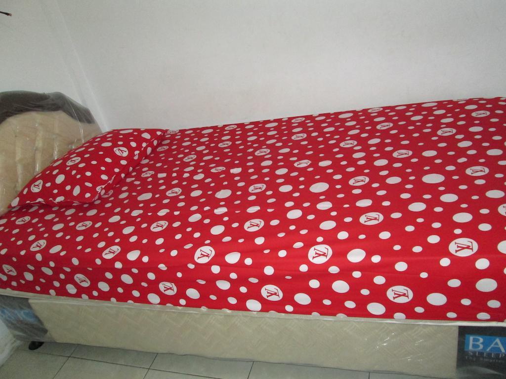 Sentosa 76 Guest House Balikpapan (Borneo) Quarto foto